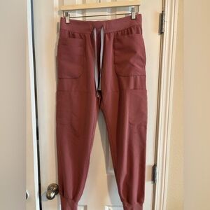 Figs Women's joggers in Mauve